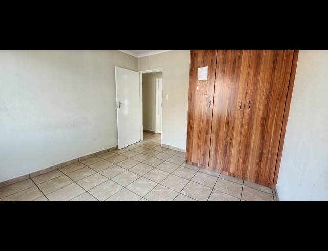 3 BEDROOM HOUSE FOR SALE IN WATERKLOOF HILL ESTATE